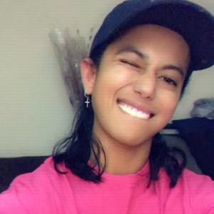 Meet your Posher, Sharaesthetics